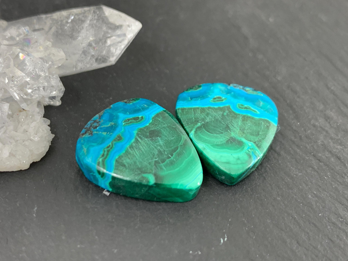 Malachite Chrysocolla pear 15x18x4.5mm cabochon pair