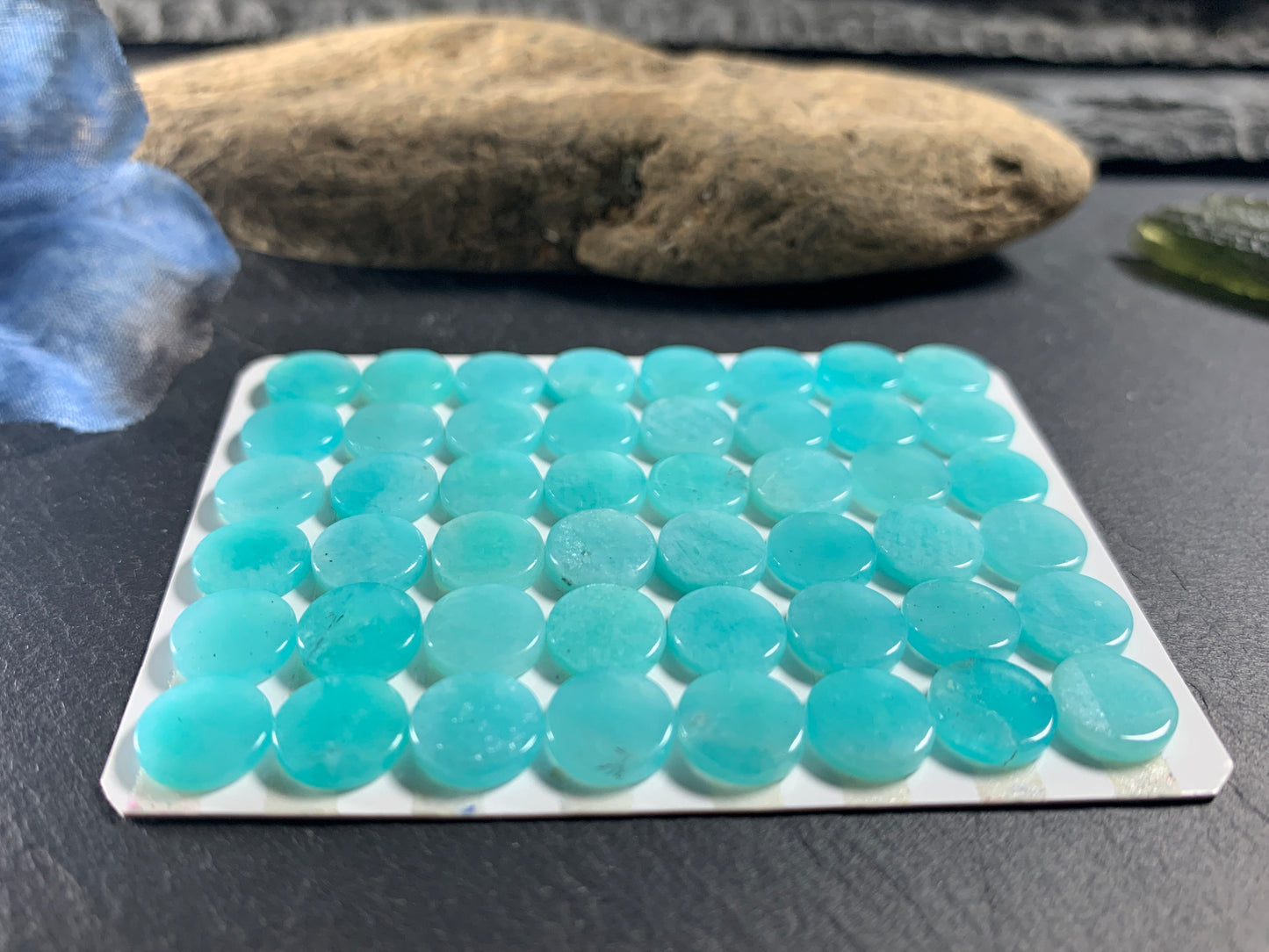 Flat Amazonite Round 8mm cabochon - Calibrated cabochons