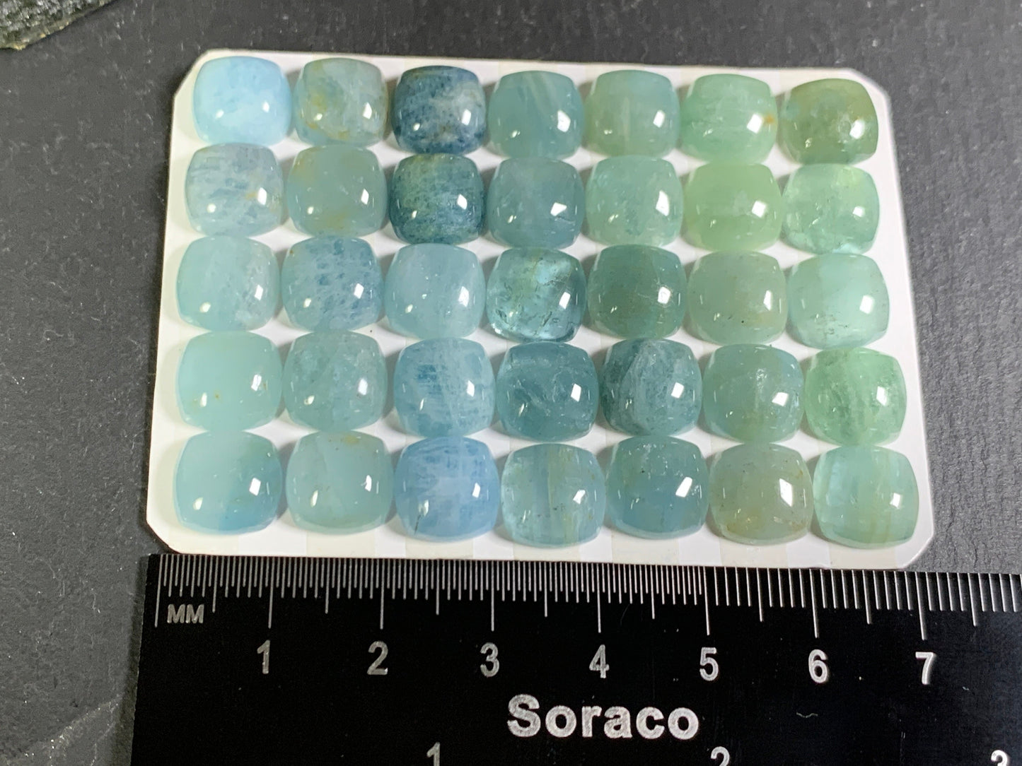 Aquamarine square cushion 10mm cabochon - Calibrated cabochons