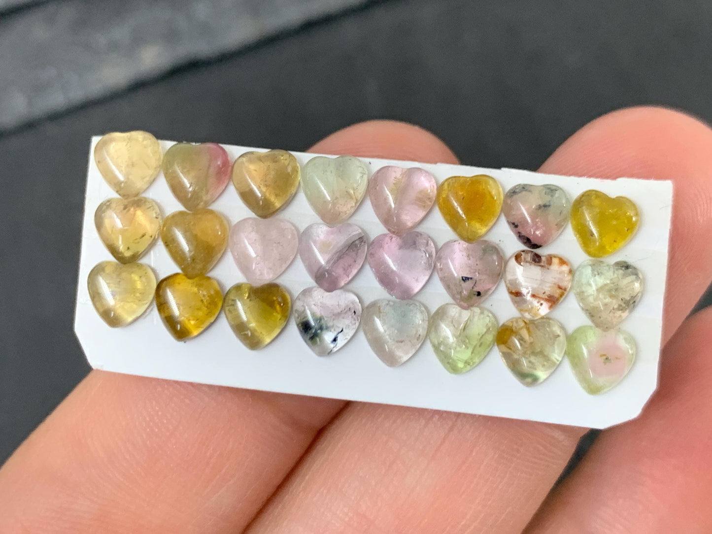 Tourmaline heart 5mm cabochon - Calibrated cabochons