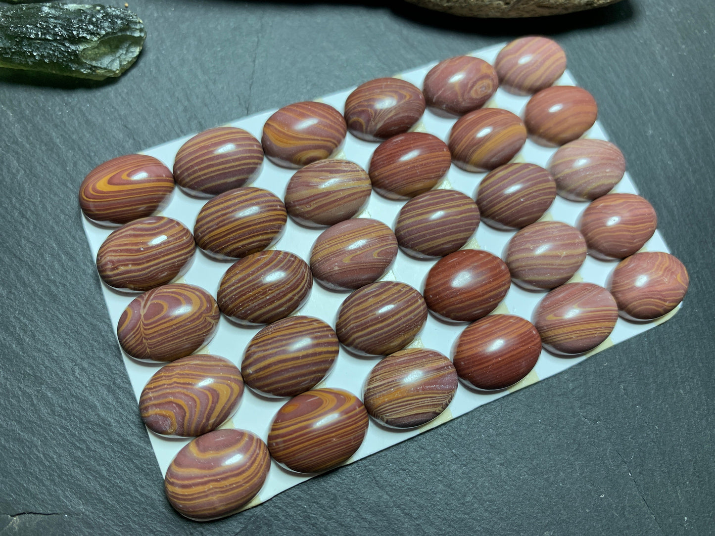 Hickoryte oval 12x16mm Cabochon - Calibrated cabochons