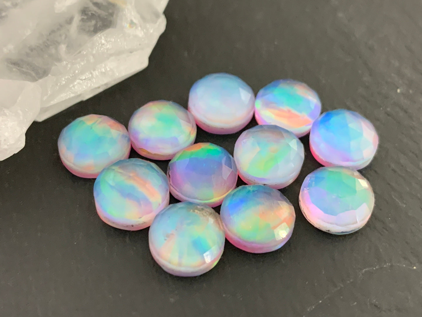 Faceted Aurora Opal round 10mm cabochon - Doublet cabochon