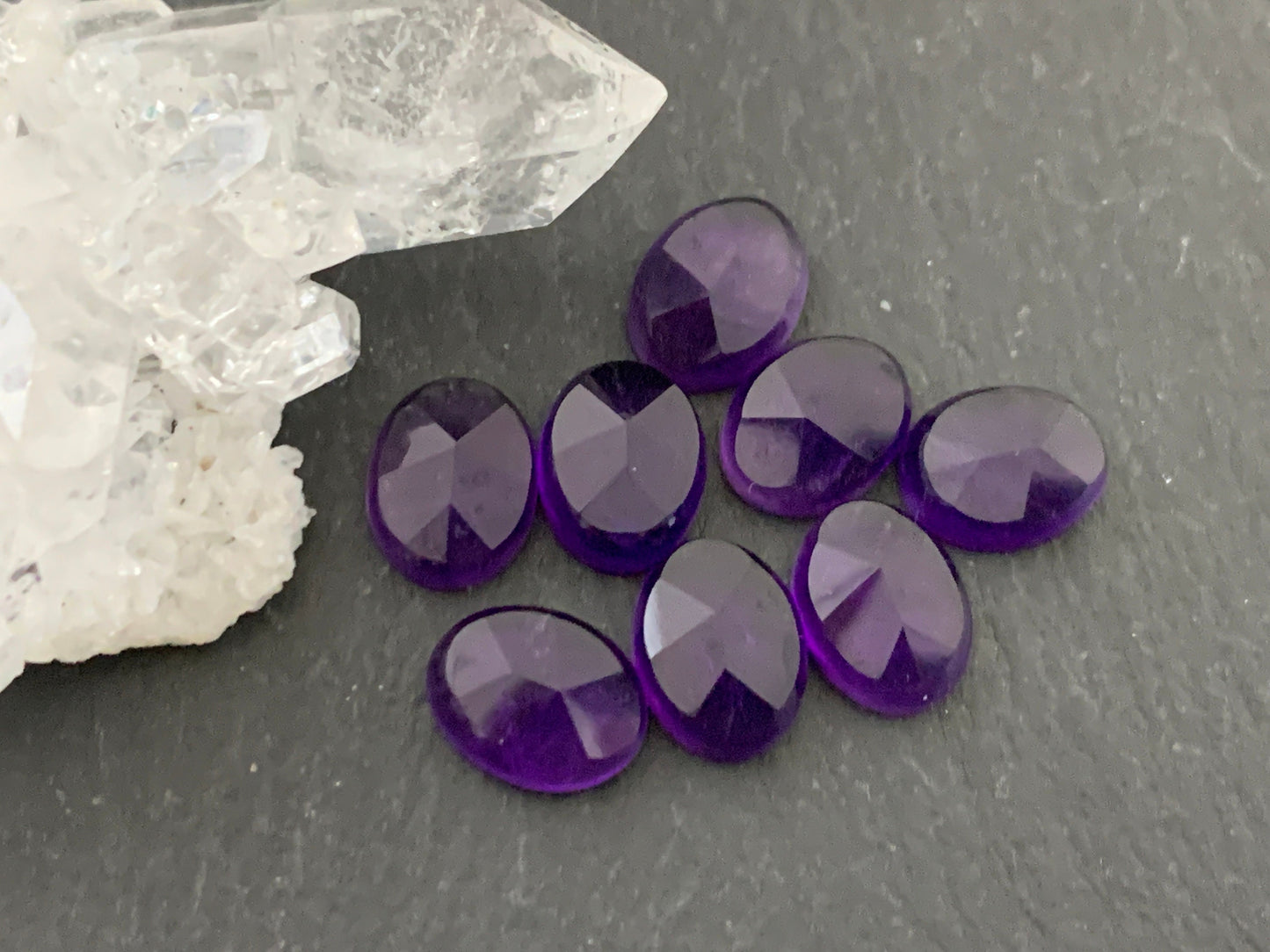 Faceted Amethyst oval 7x9mm Cabochon - Calibrated cabochons
