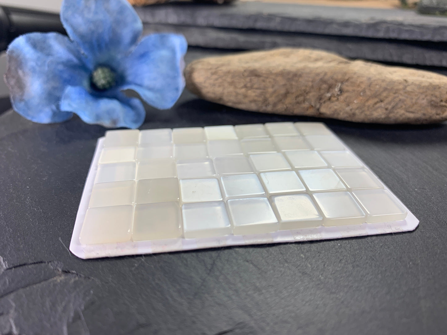 Flat White Moonstone square 10mm cabochon - Calibrated cabochons