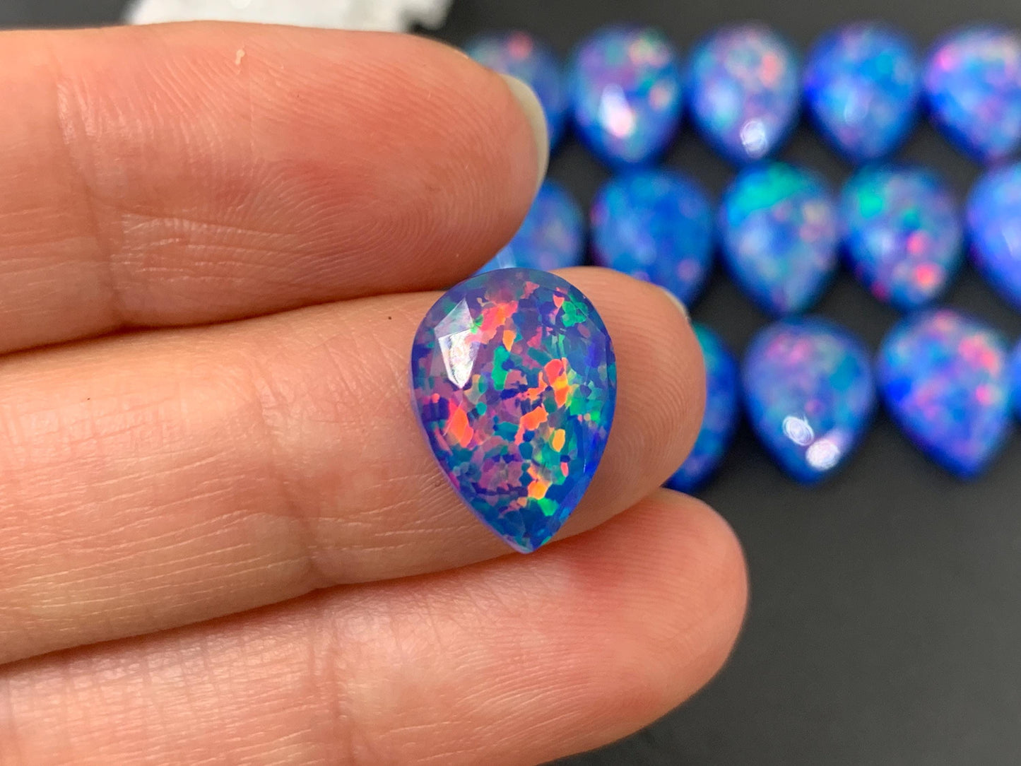 Faceted Aurora Opal pear 10x14mm - Doublet cabochons