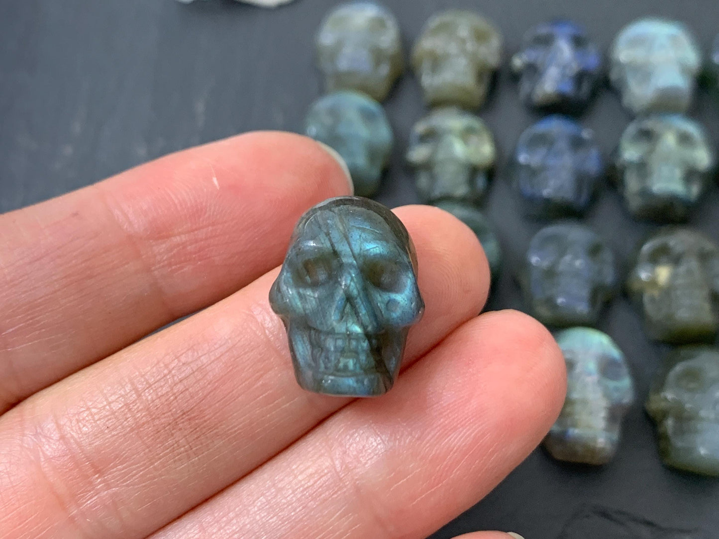 Labradorite skull 17- 18mm cabochon