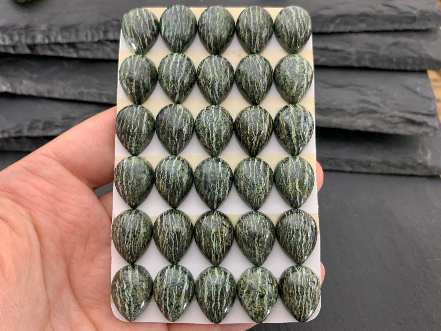 Green Zebra Jasper pear 12x16mm cabochon - Calibrated cabochons