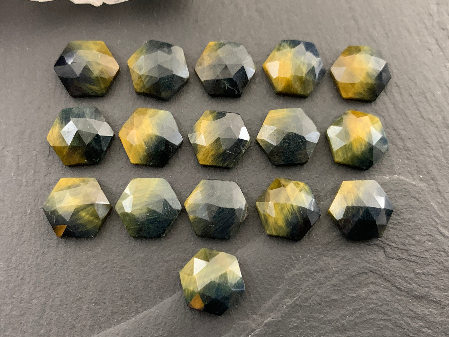 Faceted Tiger Eye hexagon 10mm cabochon - Calibrated cabochons