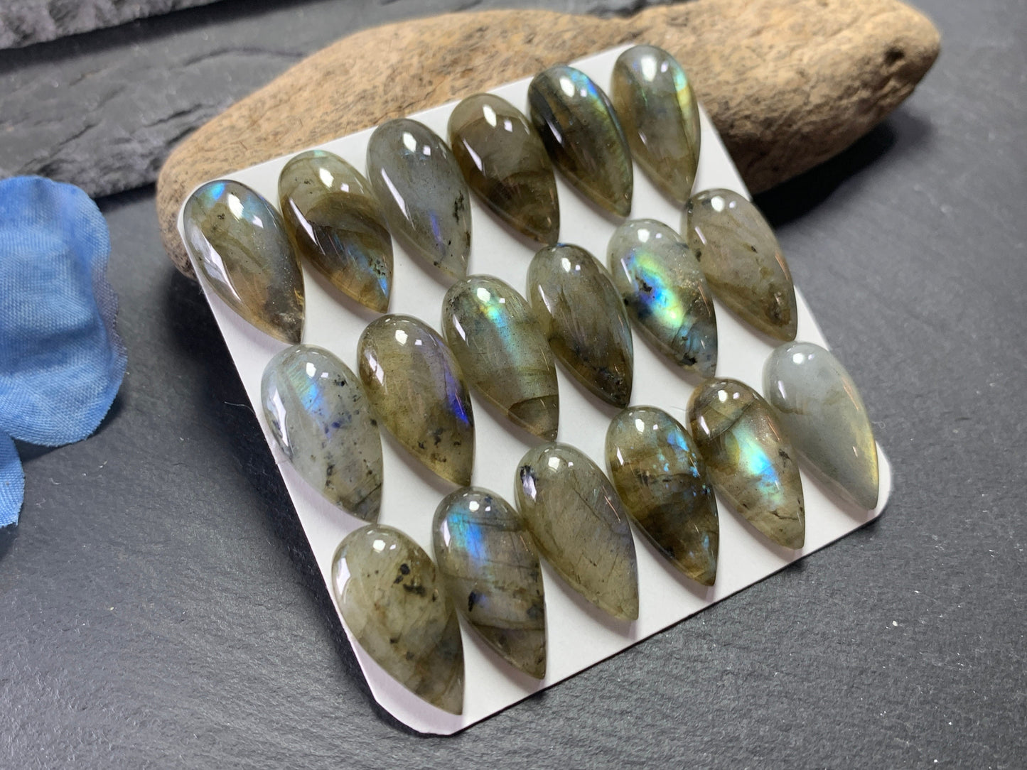 Labradorite pear 10x20mm cabochon - Calibrated cabochons