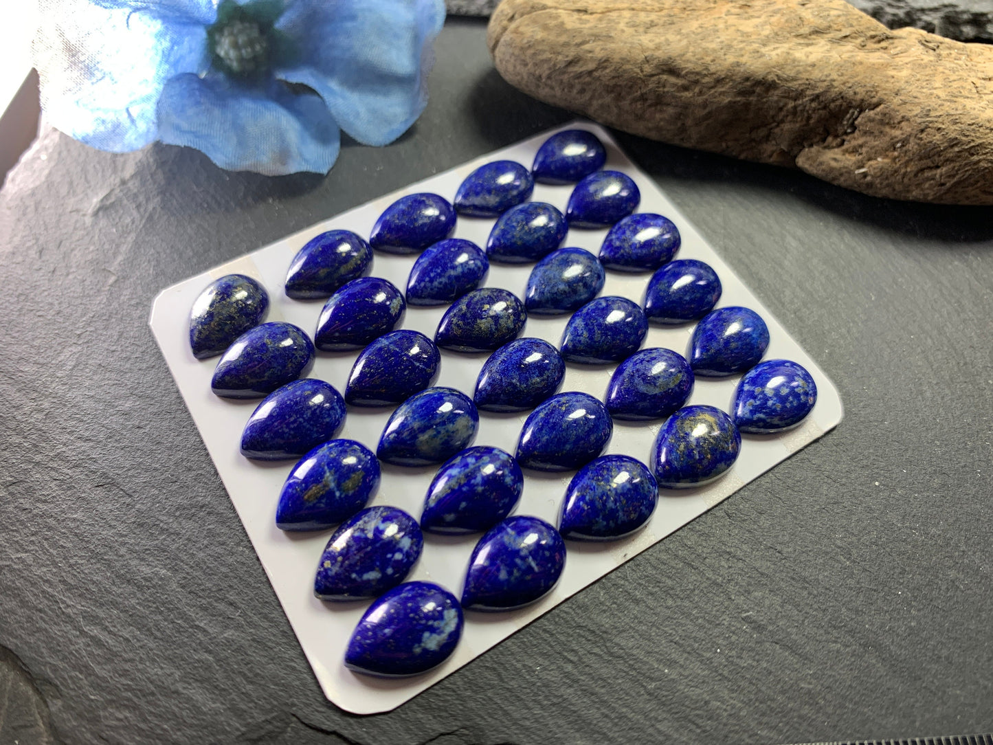 Lapis Lazuli pear 10x14mm Cabochon - Calibrated cabochons