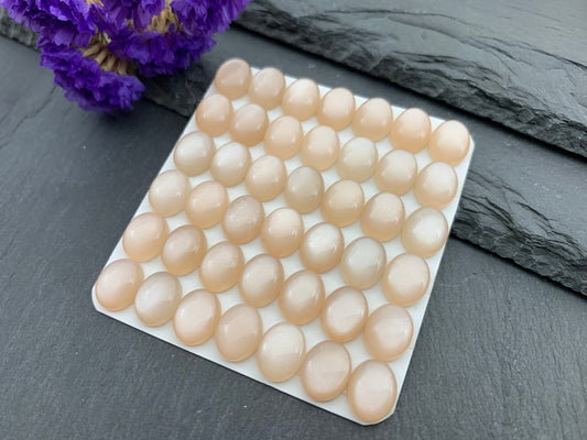 Peach Moonstone oval 8x10mm cabochon - Calibrated cabochons