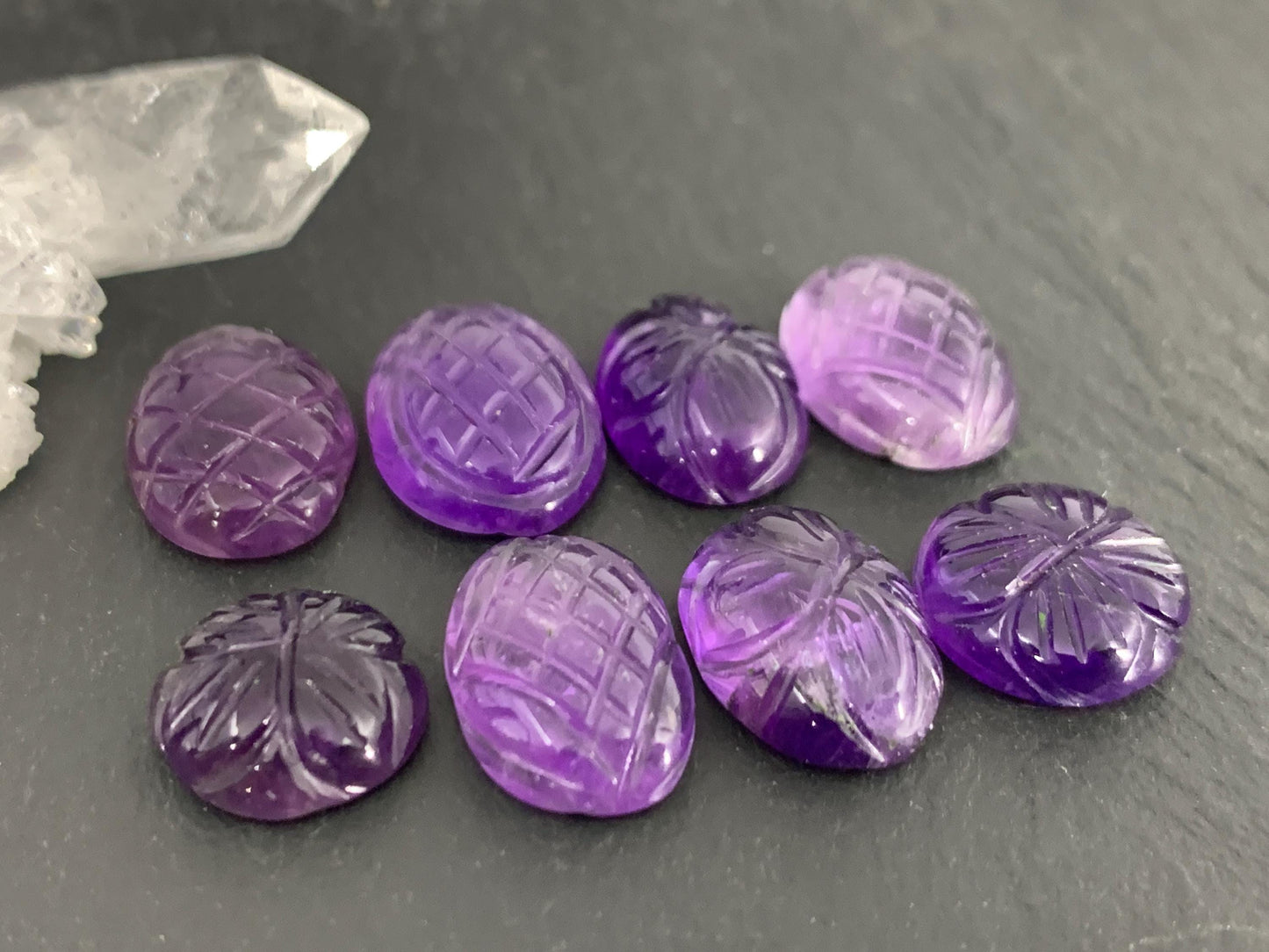 Amethyst carved 11-15mm long cabochon - Hand carved floral cabochon