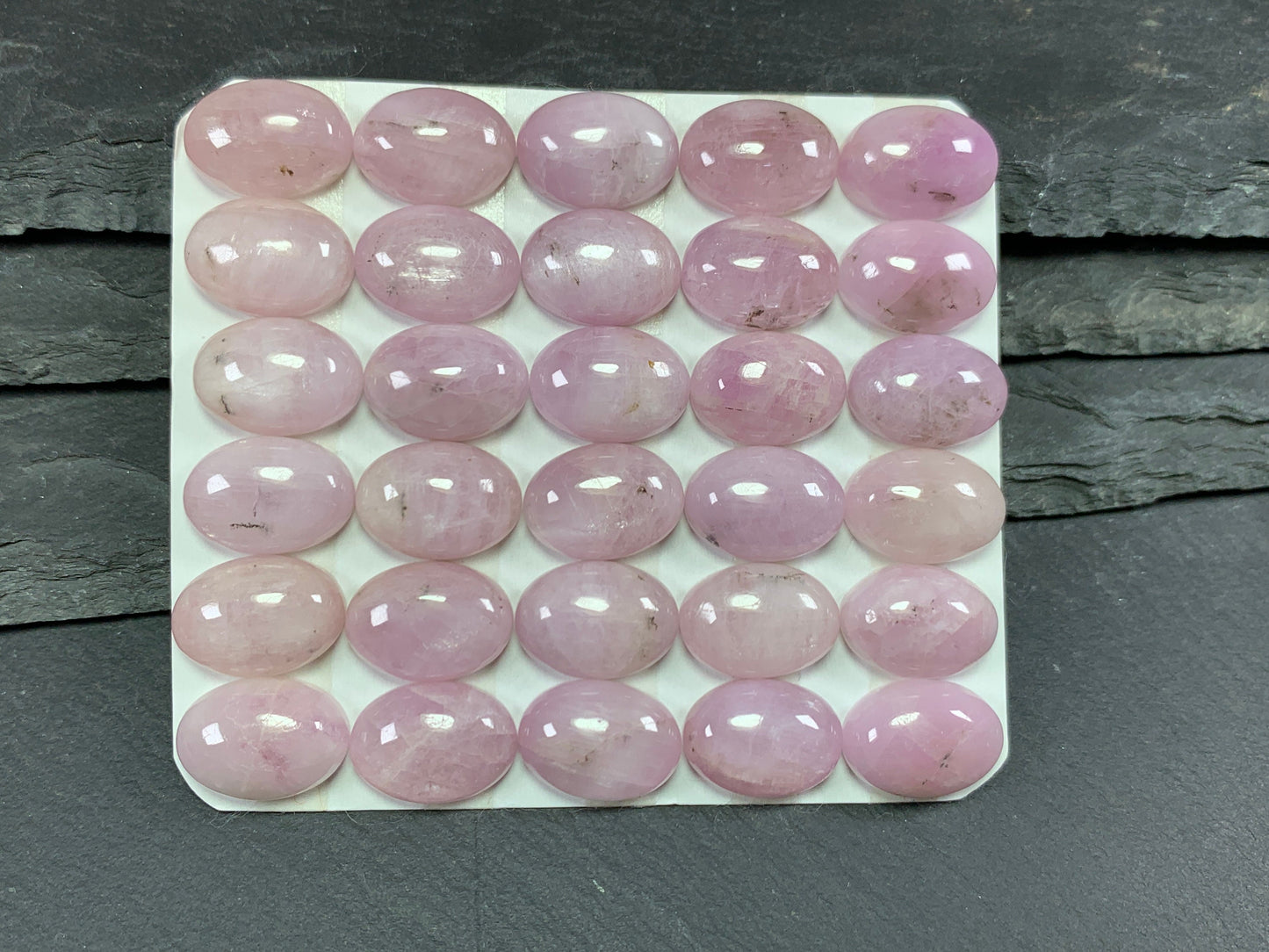 Kunzite oval 10x14mm cabochon - Calibrated. cabochons