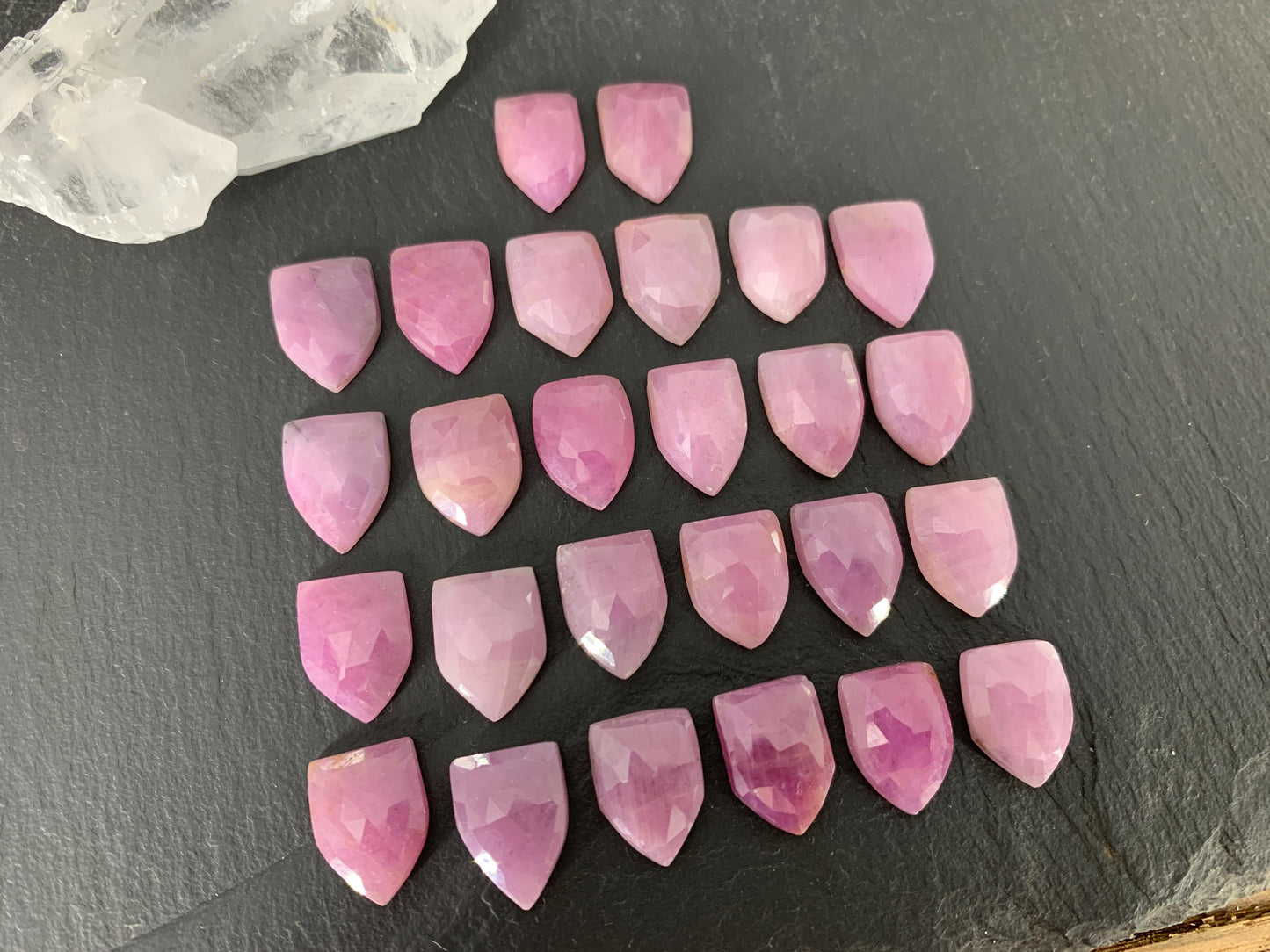 Faceted Pink Sapphire shield 10x14mm cabochon - Light pink