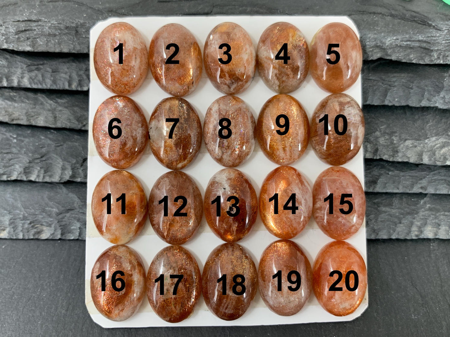 Sunstone oval 13x18mm cabochon - Calibrated cabochons