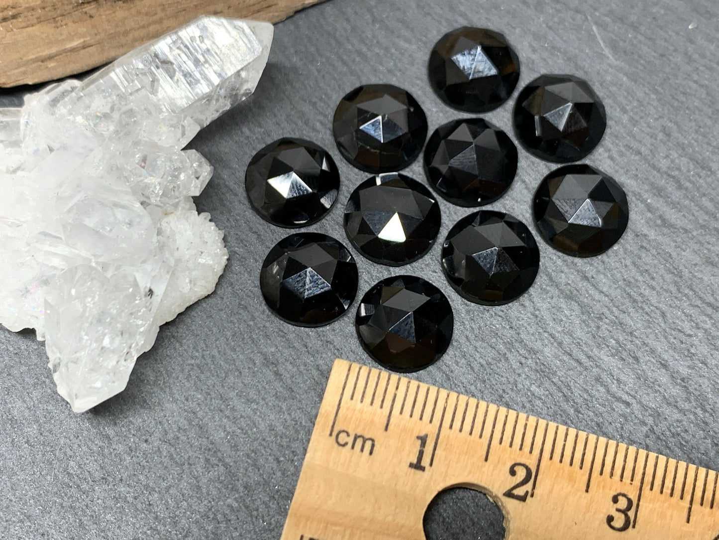 Faceted Black Spinel round 10mm cabochon - Calibrated cabochons