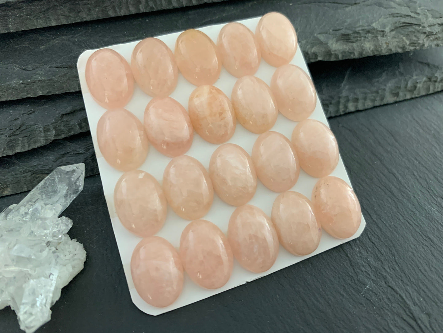 Morganite oval 13x18mm cabochon - Calibrated cabochons