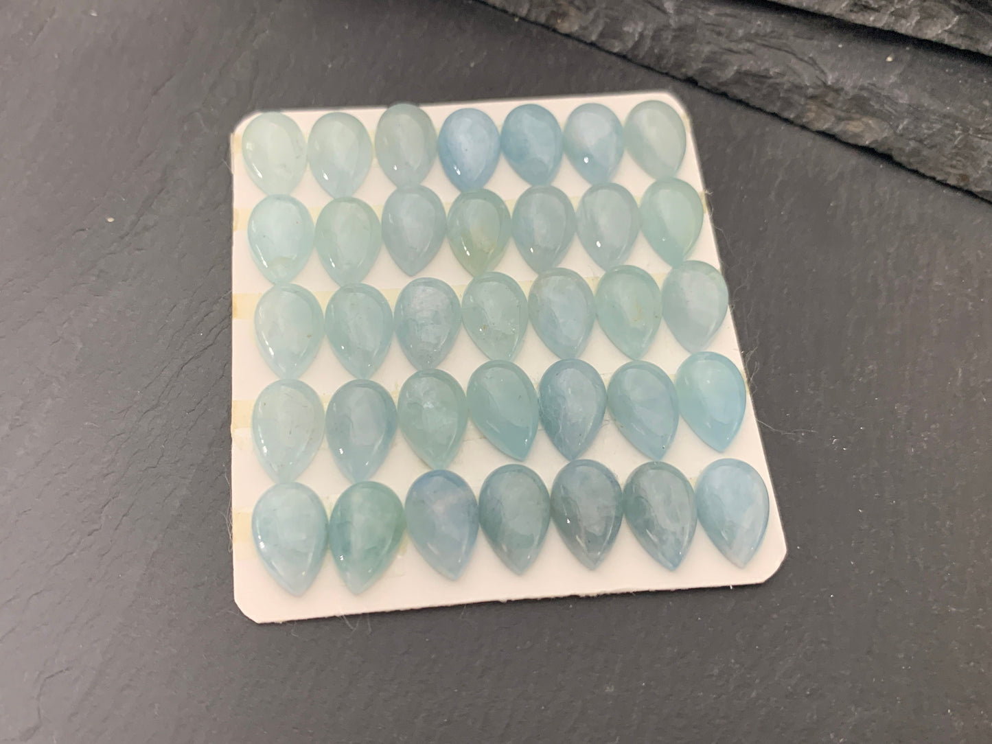 Aquamarine pear 8x12mm cabochon - Calibrated cabochons