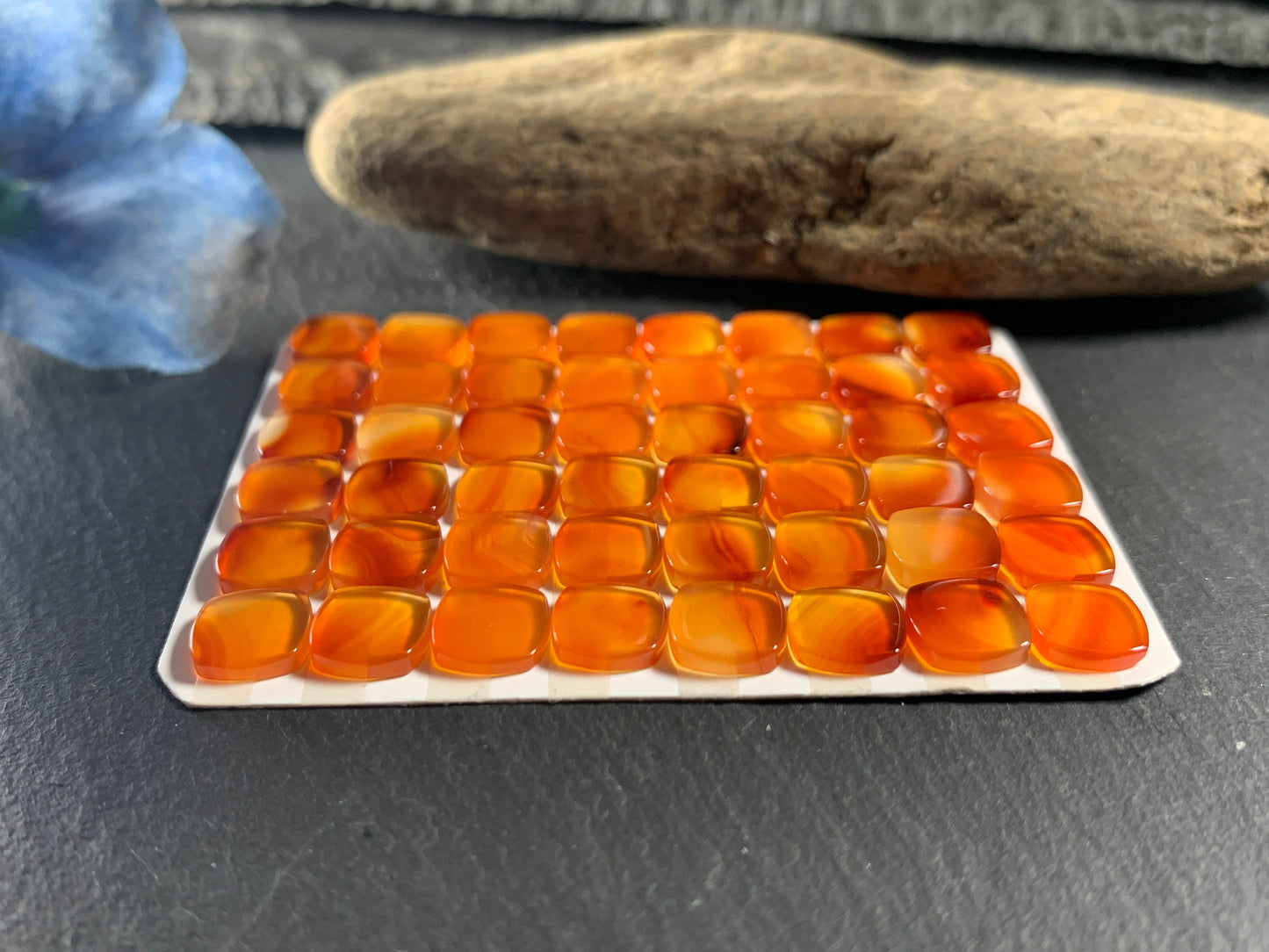 Flat Carnelian square cushion 8mm cabochon - calibrated cabochons