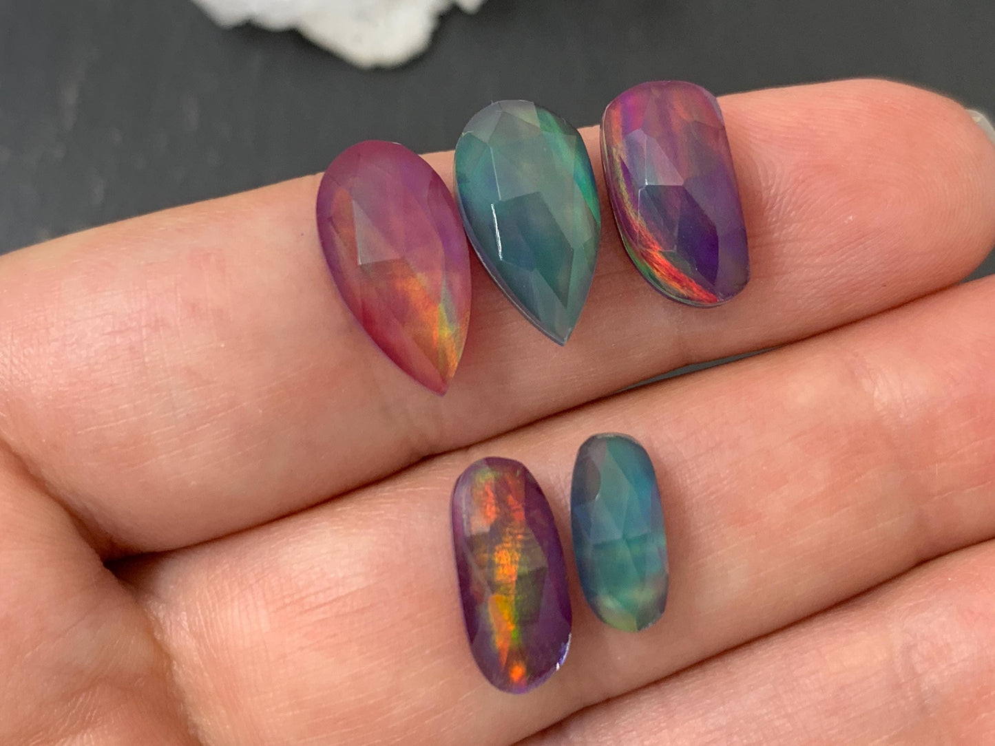 Faceted Aurora Opal pear, oval 11-15mm long cabochon - Doublet cabochon