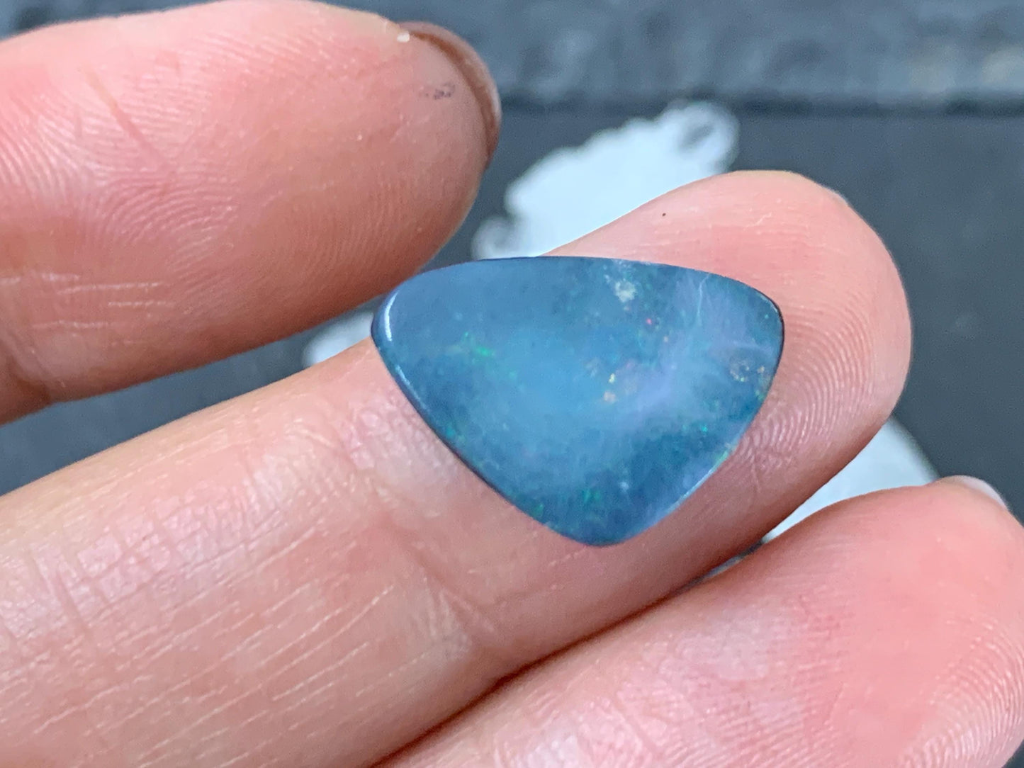 Australian Opal doublet 11x15x3mm cabochon