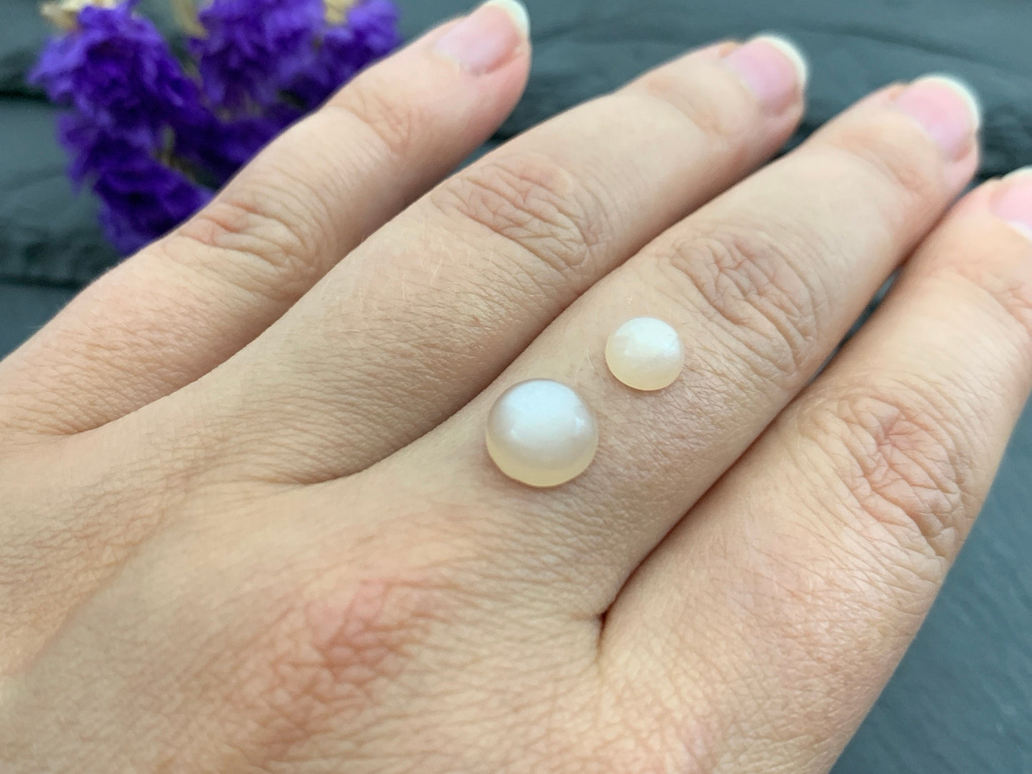 Peach Moonstone round 6 & 8mm Cabochon - Calibrated cabochons