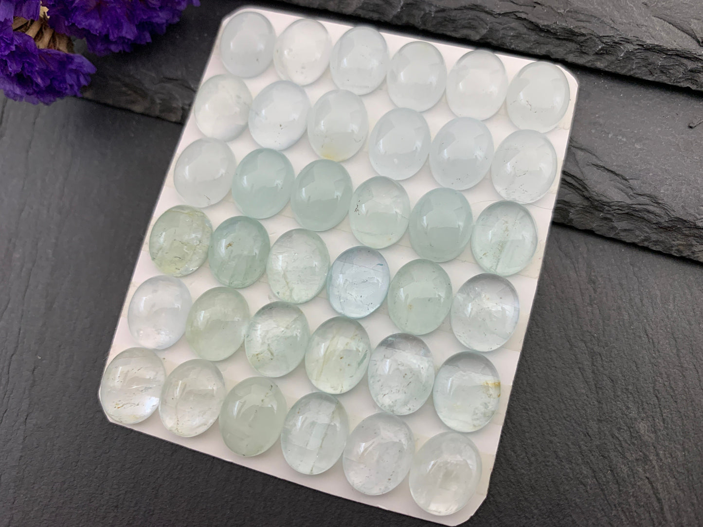 Aquamarine oval 10x12mm cabochon - Calibrated cabochons