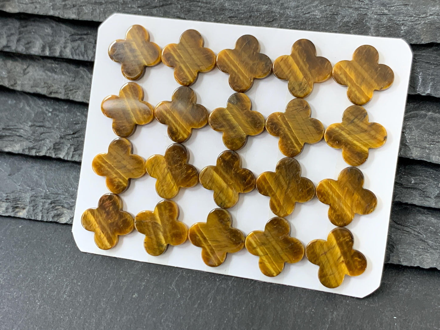 Flat Tiger Eye clover 13mm cabochon - Calibrated cabochons
