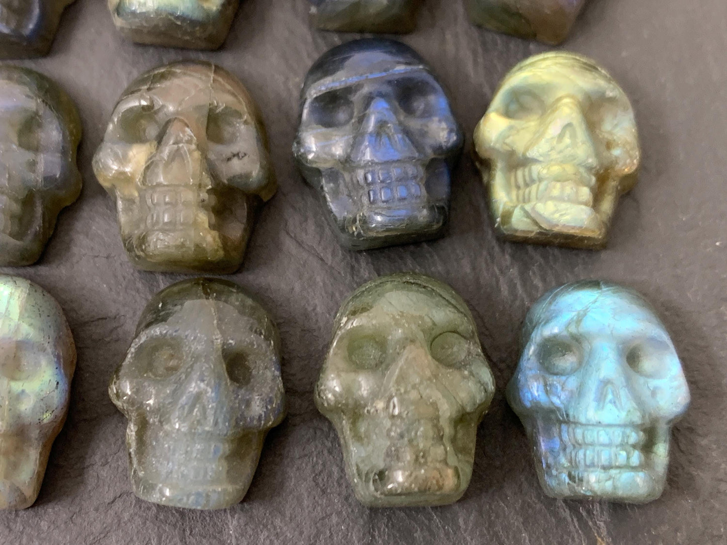 Labradorite skull 17- 18mm cabochon