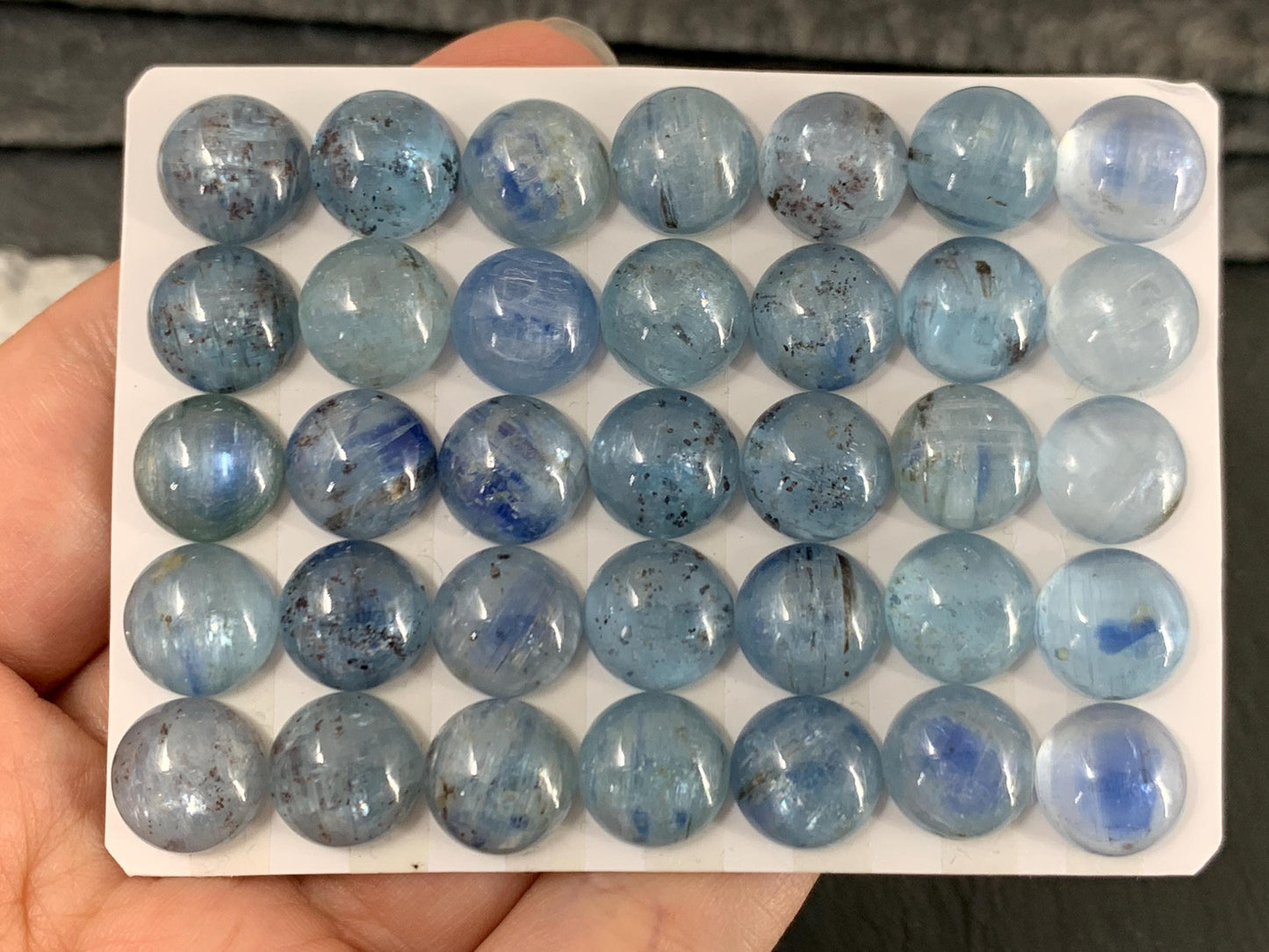 Kyanite round 10mm cabochon - Calibrated cabochons