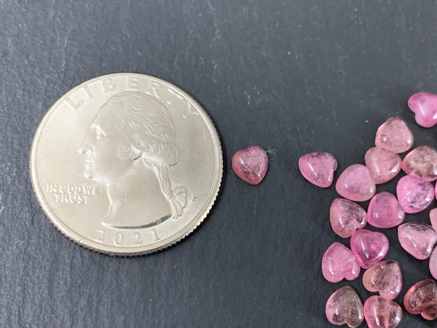 Tourmaline heart 5mm cabochon - Calibrated acbochons
