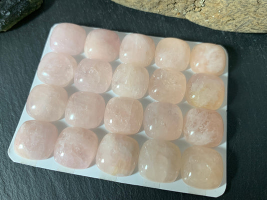 Morganite square cushion 15mm cabochon - Calibrated cabochons