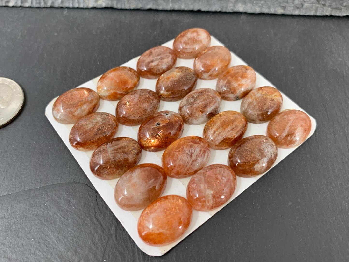Sunstone oval 13x18mm cabochon - Calibrated cabochons