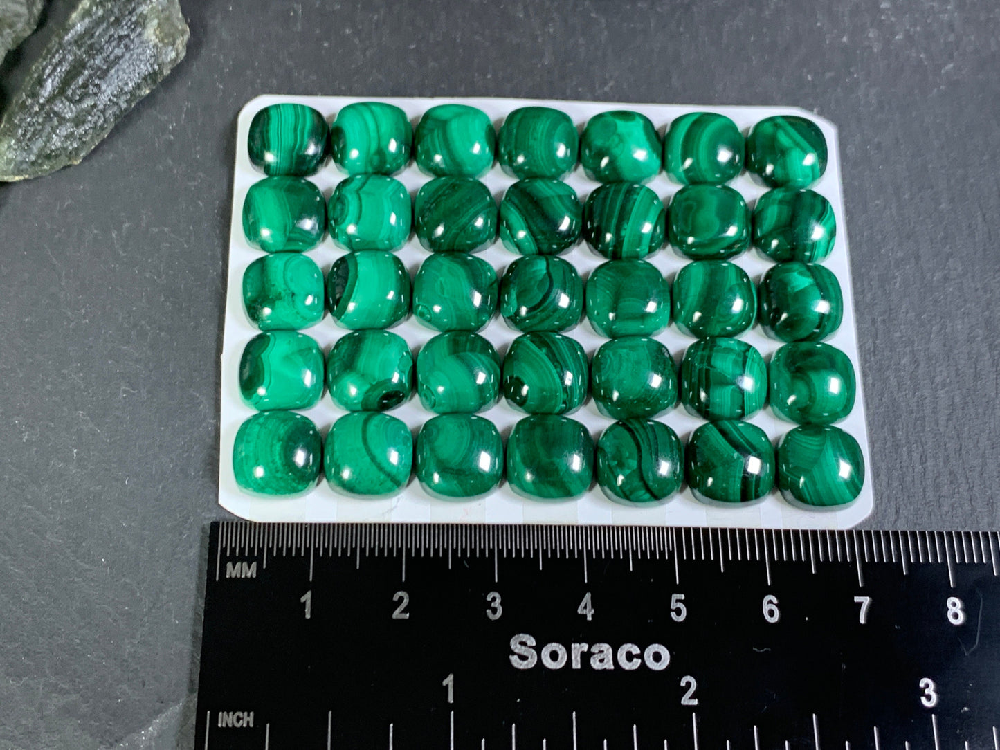 Malachite square cushion 10mm cabochon - Calibrated cabochons