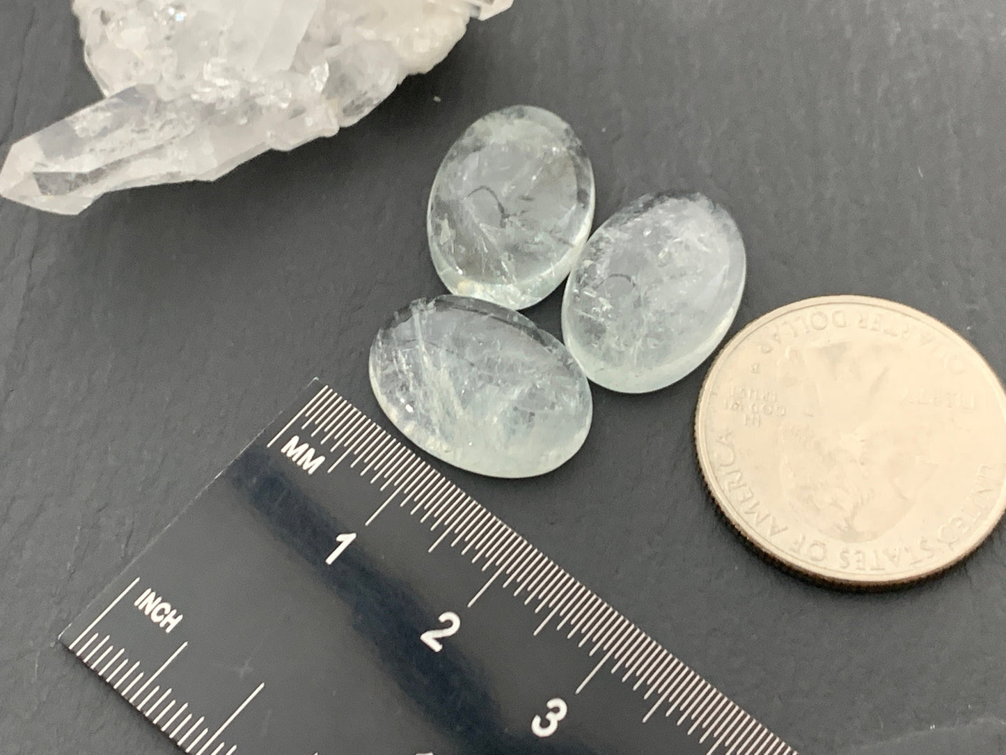 Green Amethyst oval 13x18mm cabochon - Calibrated cabochons
