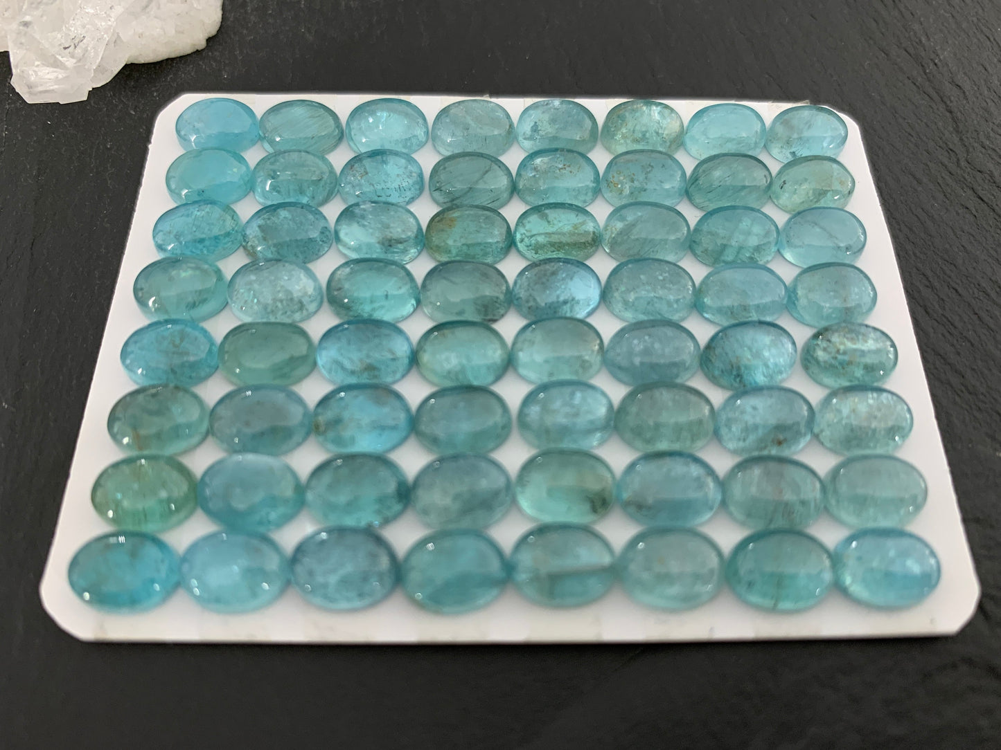 Blue Green Apatite oval 6x8mm cabochon - Calibrated cabochons