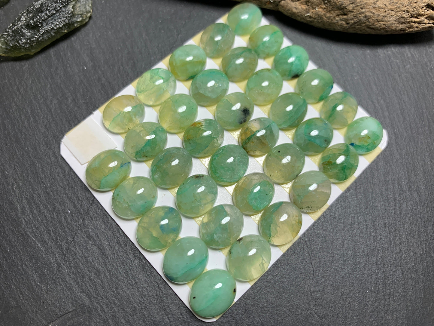 Chrysocolla Quartz oval 10x12mm cabochon - Calibrated cabochons