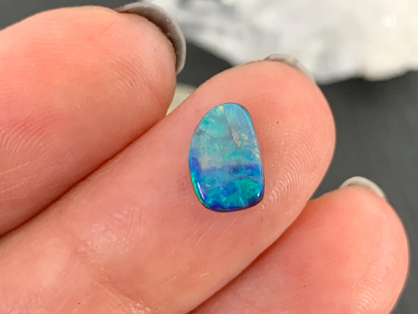 Australian Opal doublet 5x8x3mm cabochon