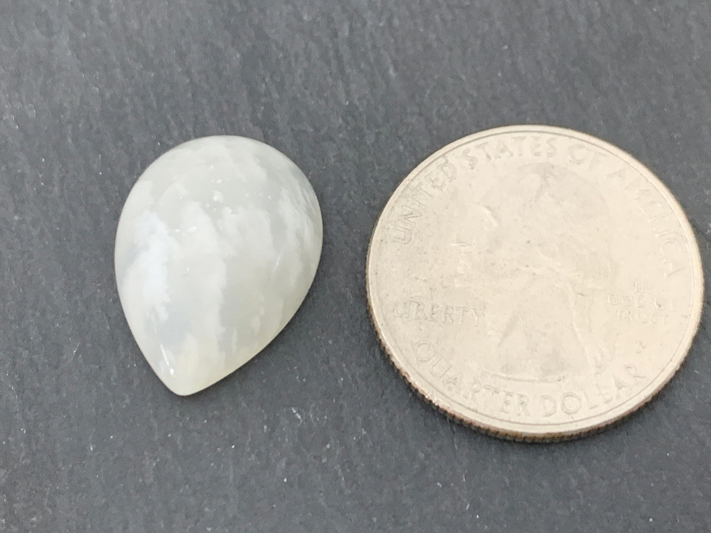 White MoonStone pear 15x20mm cabochon - Calibrated cabochons
