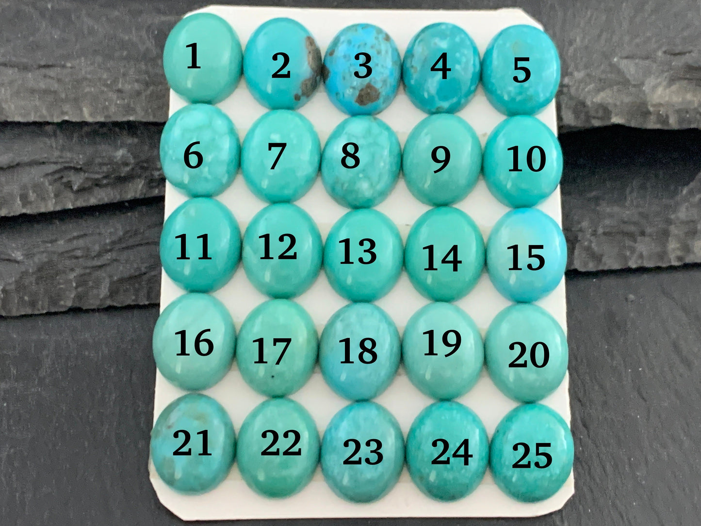 Turquoise oval 10x12mm cabochon - Calibrated cabochons