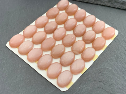 Peach Moonstone oval 10x14mm cabochon - Calibrated cabochons