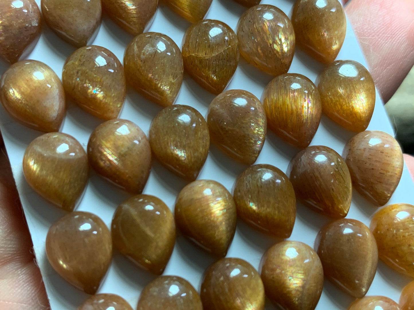 Goldsand Sunstone pear 8x10mm cabochon - Calibrated cabochons