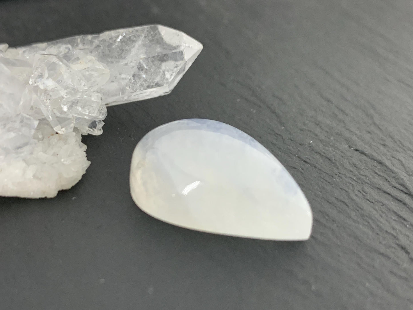Rainbow Moonstone 22x15x8mm cabochon