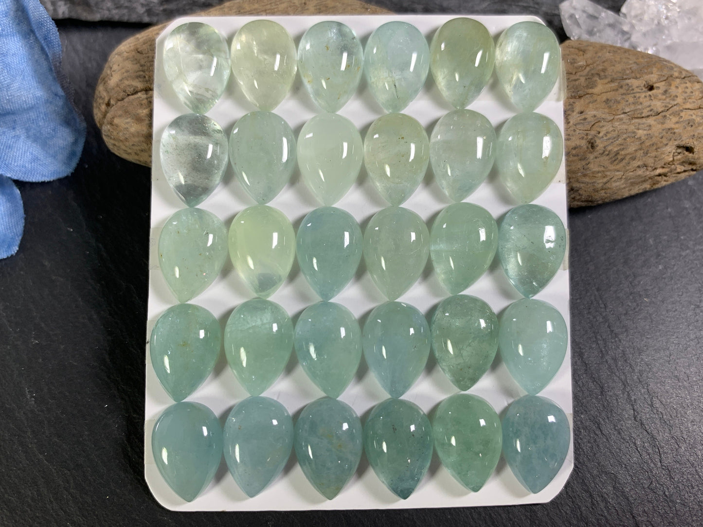 Aquamarine pear 10x14mm cabochon - Calibrated cabochons
