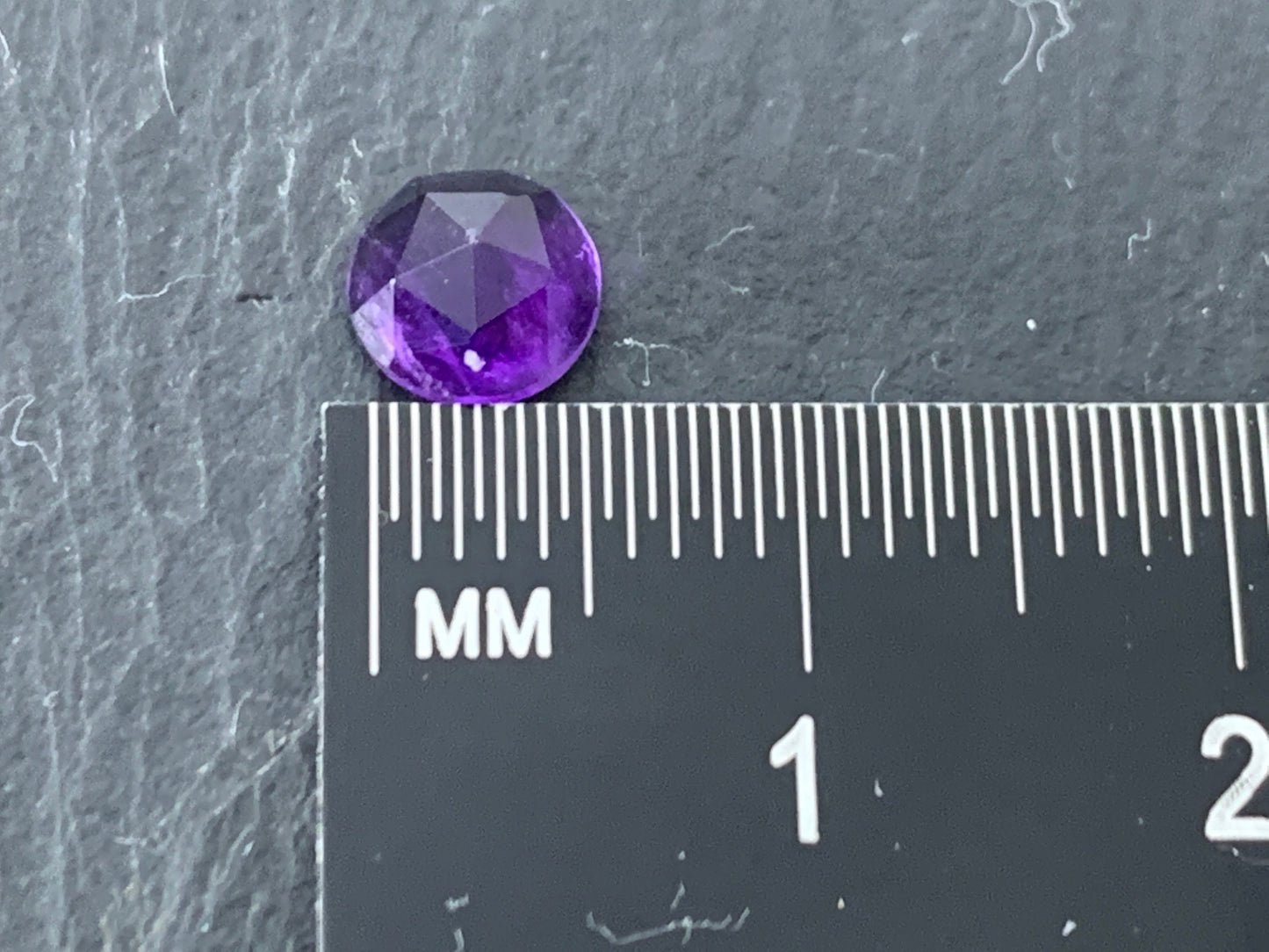 Faceted Amethyst round 6mm cabochon - Calibrated cabochons