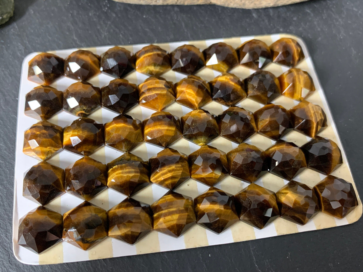 Faceted Tiger Eye hexagon 11mm cabochon - Calibrated cabochons
