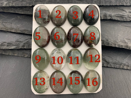 Green Phantom Crystal oval 15x20mm cabochon - Calibrated cabochons