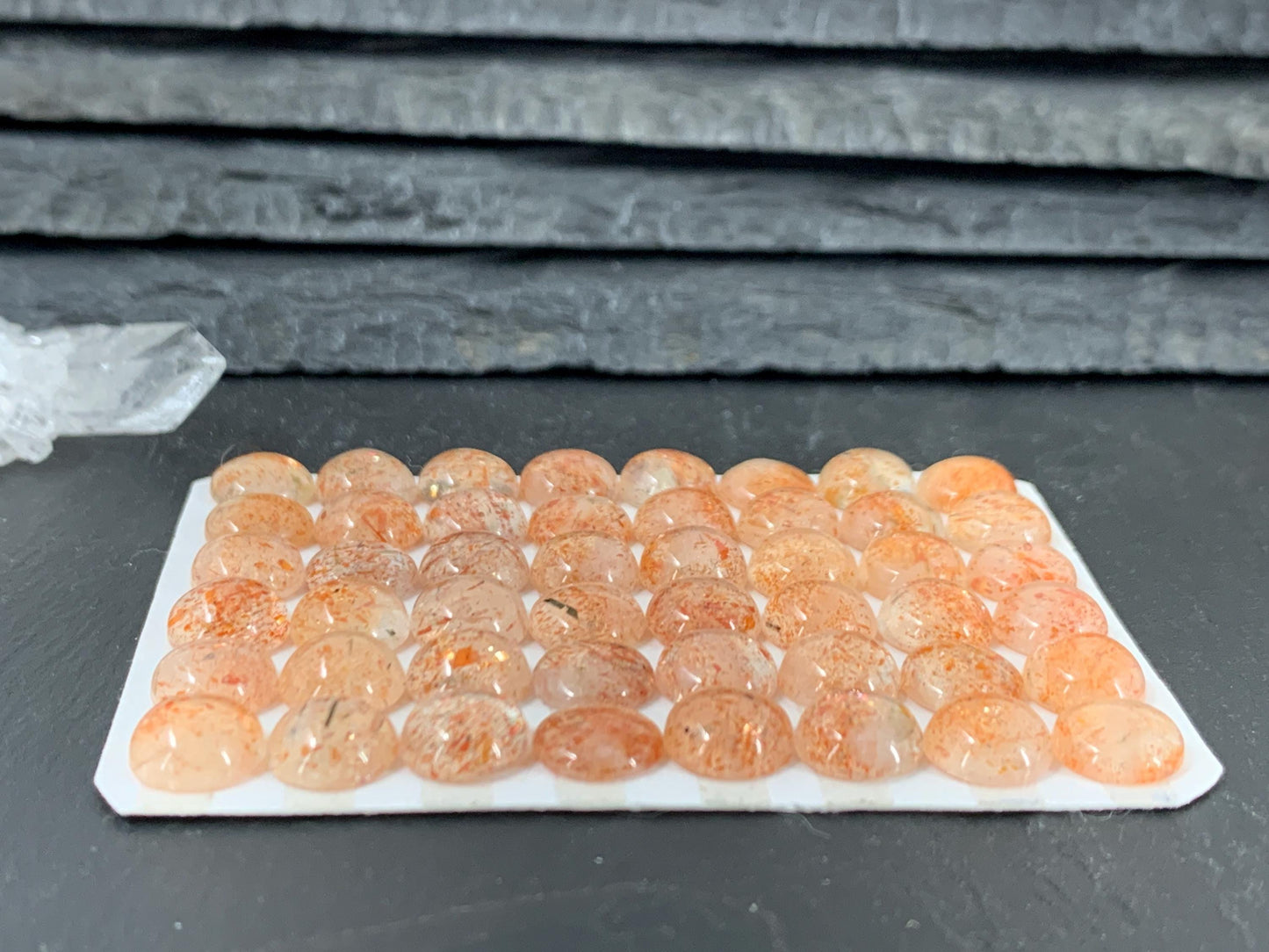 Sunstone round 8mm cabochon - Calibrated cabochons
