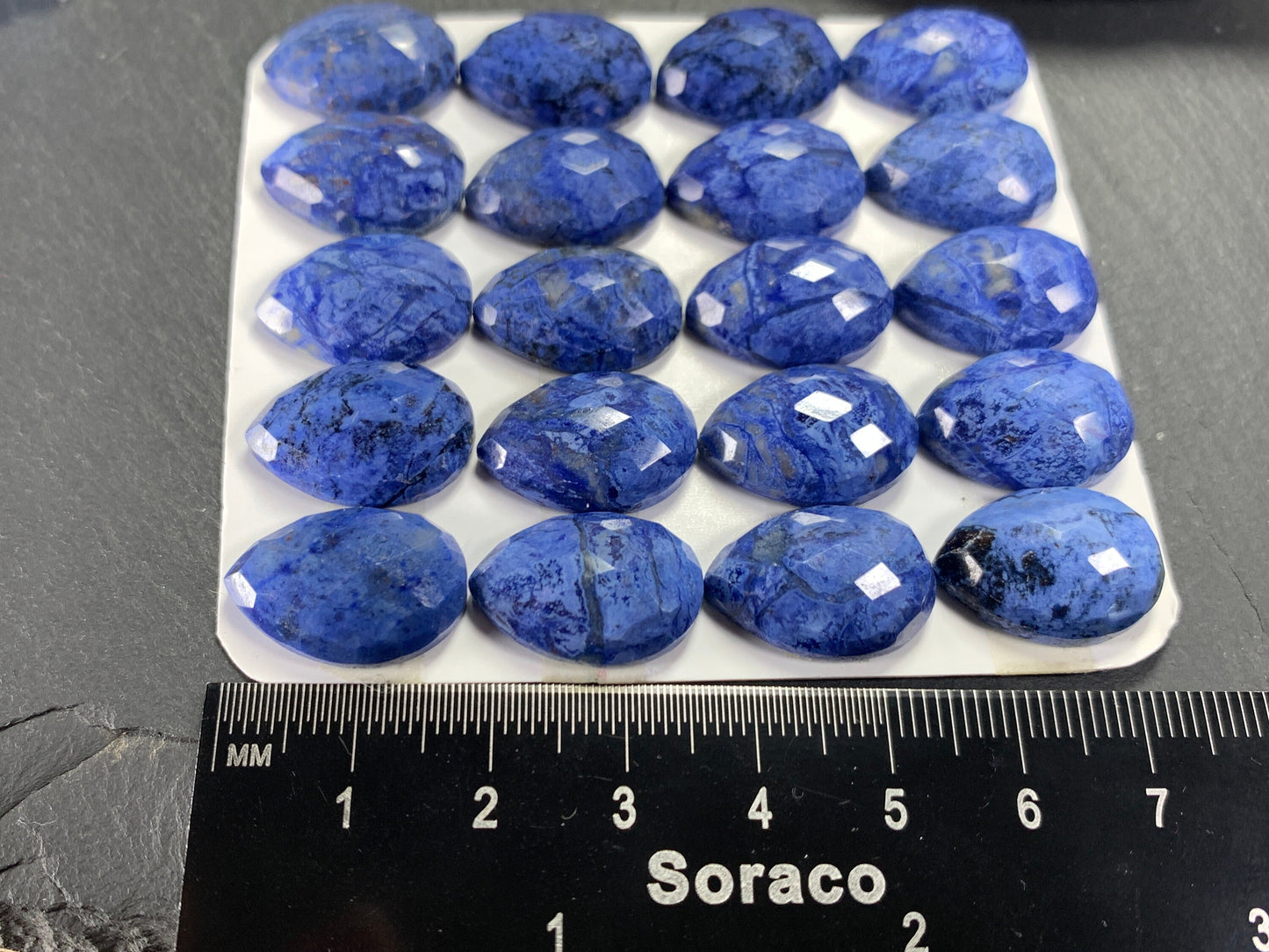 Faceted Dumortierite pear 13x18mm cabochon - Calibrated cabochons