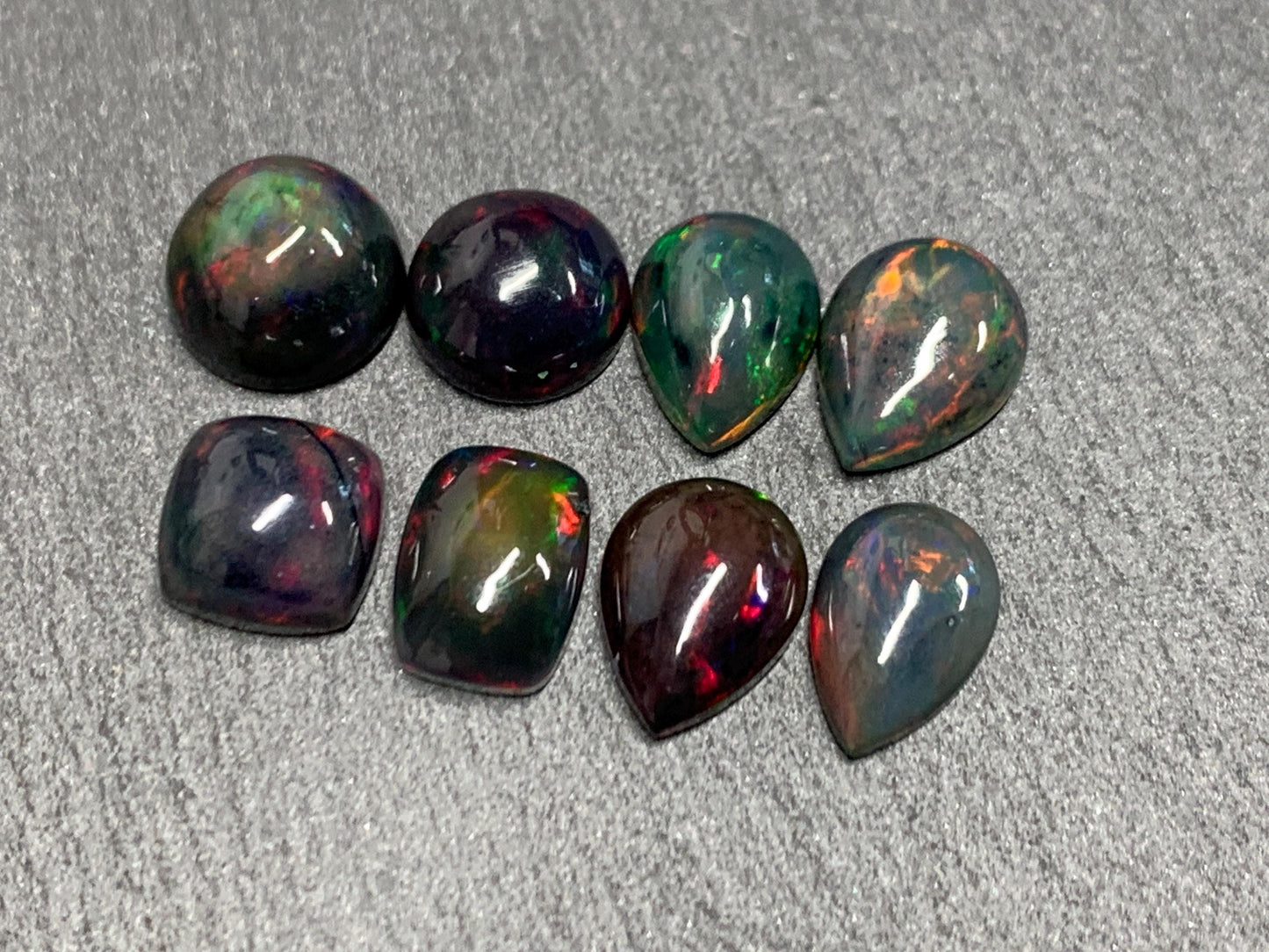 Ethiopian Opal 7-9mm cabochon
